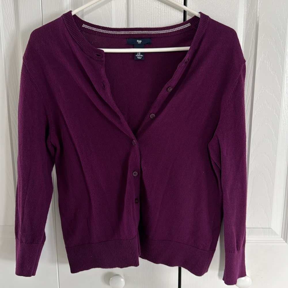 *LIKE NEW* GAP Plum Colored Cotton Button-Down Cardigan Sweater - Size M - Picture 8 of 8